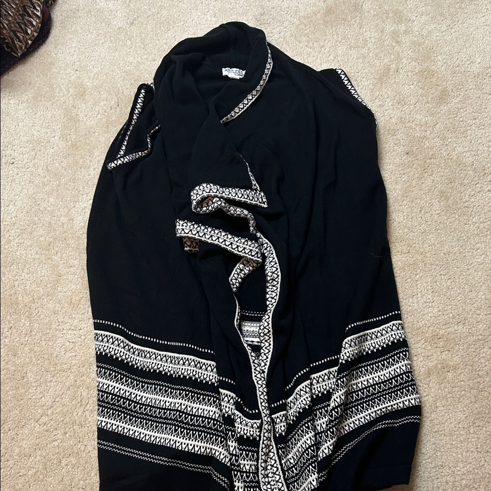 Attitudes by Renee Black and White Cardigan